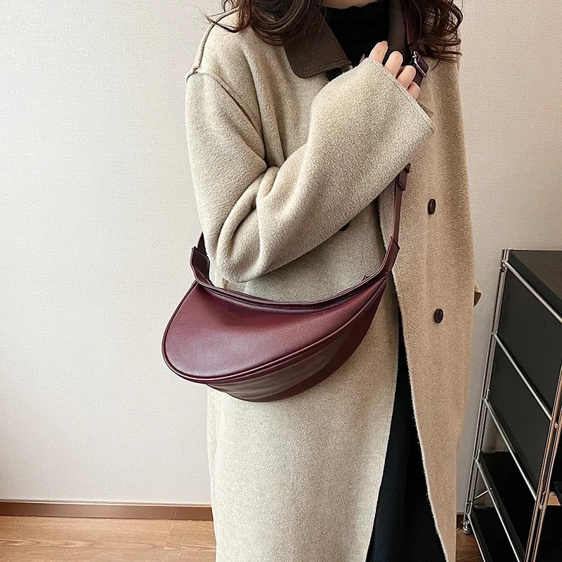 Hot Sale Zipper Shoulder Women's Bags 2024 Sewing Thread PU High Capacity Solid Saddle Free Shipping H6.24#37