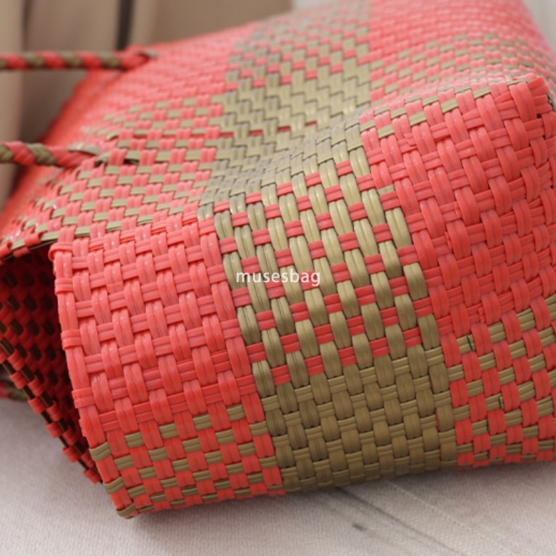 Designer Women's High Quality Practical Large Capacity Handheld Cabbage Basket Handheld Small and Popular Love Handmade Gift Bag Minimalist Handh