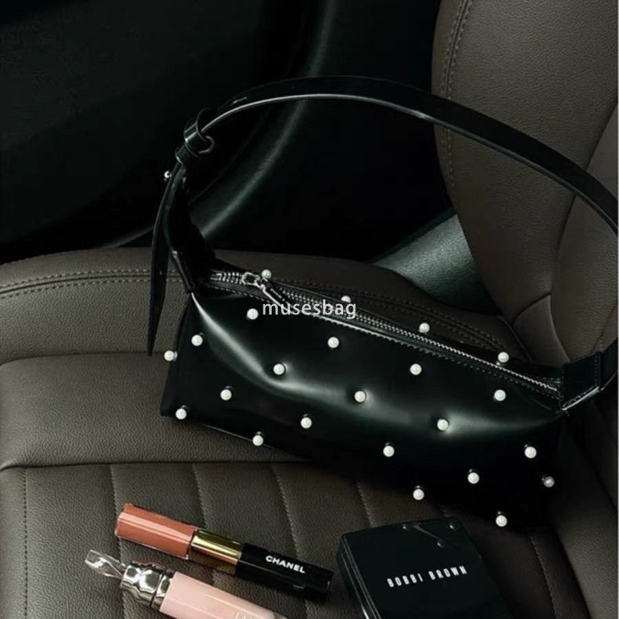 Spring/Summer Luxury Bag New Fashionable Stick Bag Fashionable Versatile Underarm Bag Ghost Horse Girl Commuting Shoulder Bag
