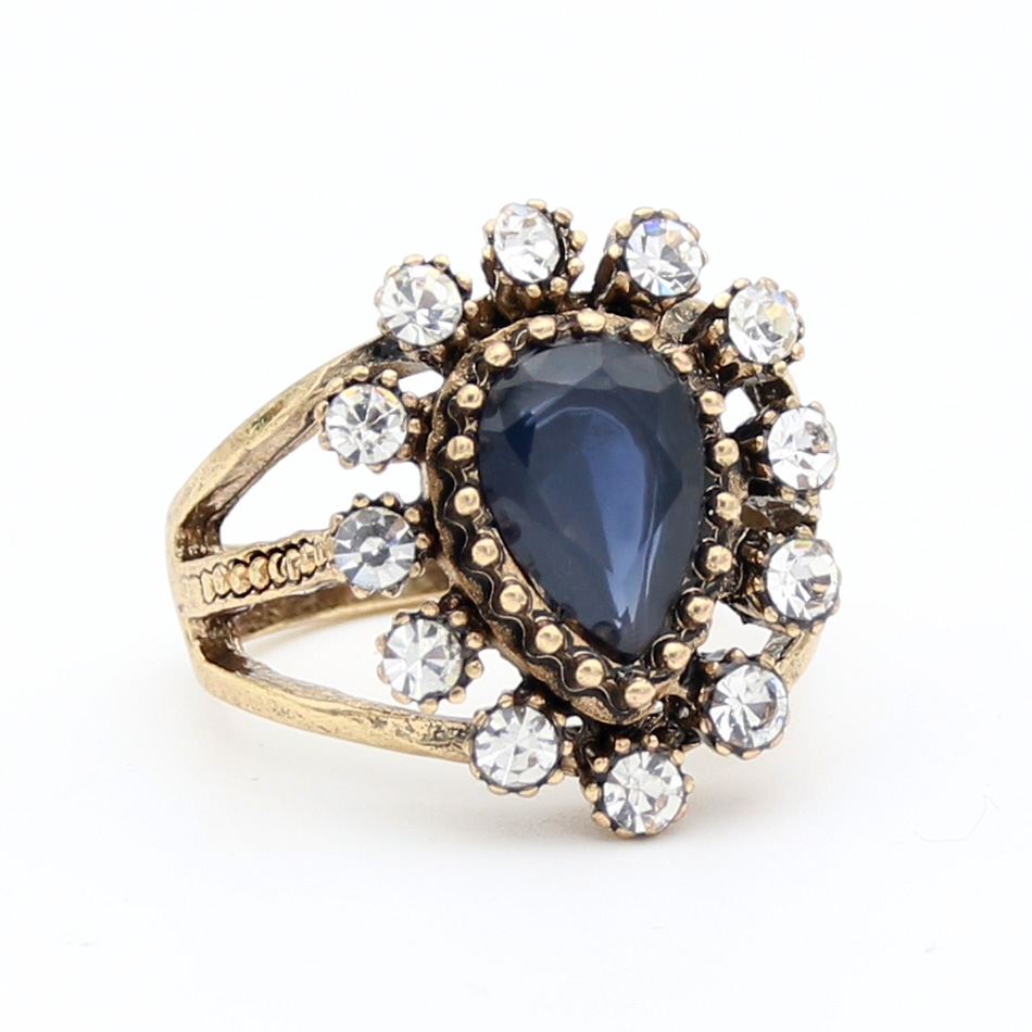 Exquisite Women Resin Water Drop Ring Antique Gold Color Hollow Broadside Flower Vintage Ring Arabia Bridal Wedding Jewelry