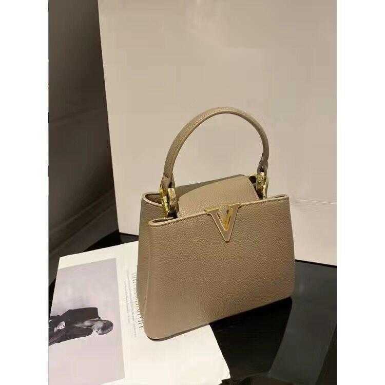 Shoulder Bags Women Capucines BB Bag Luxurious Handbag Designer s Designers Black Handbags Crossbody Wallet Clutch Backpack006