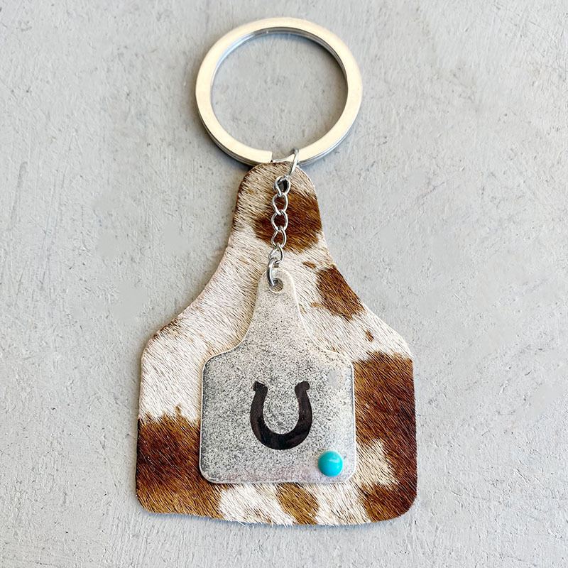 2021 Western Turquoise Metal Bull Head Shape Jewelry Cactus Horseshoe Bull Head Creative Leather Keychain for Women Men Gift