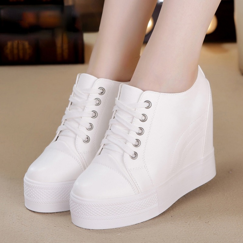 High Top Women's Casual Shoes Leather Casual Sneaker Hidden Increased Ladies Ankle Boots New Plush Woman Platform Boots Botines