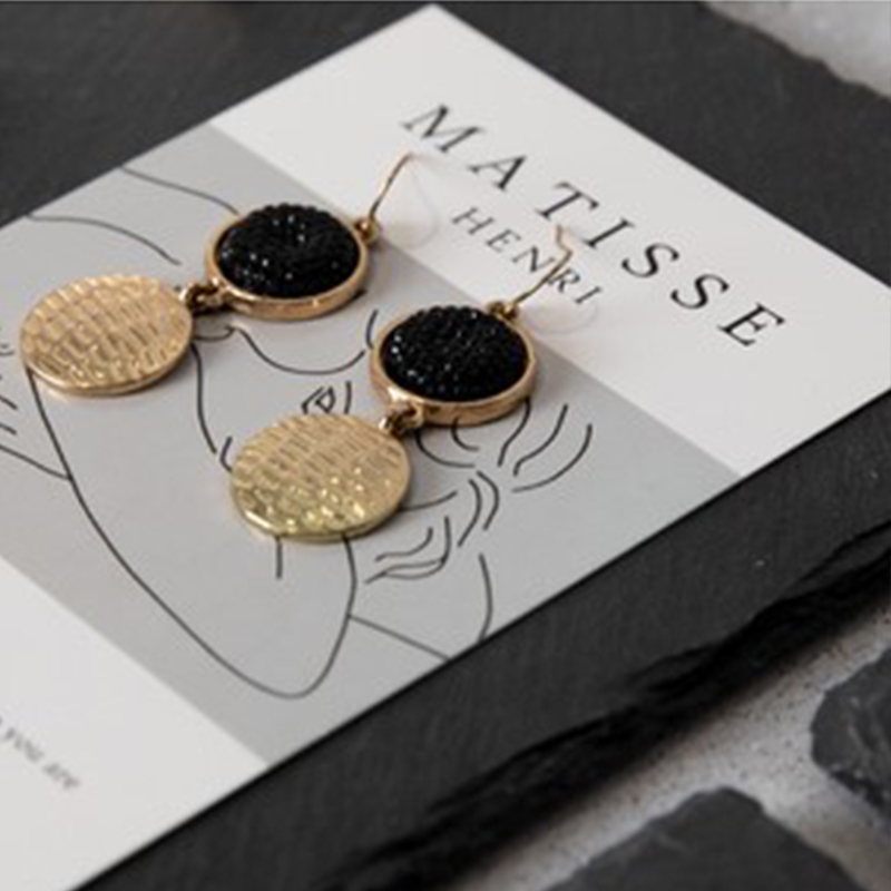 Jewelry Display Rack with Black Hole Stone, Earrings Rack, Ring and Necklace Shooting Props