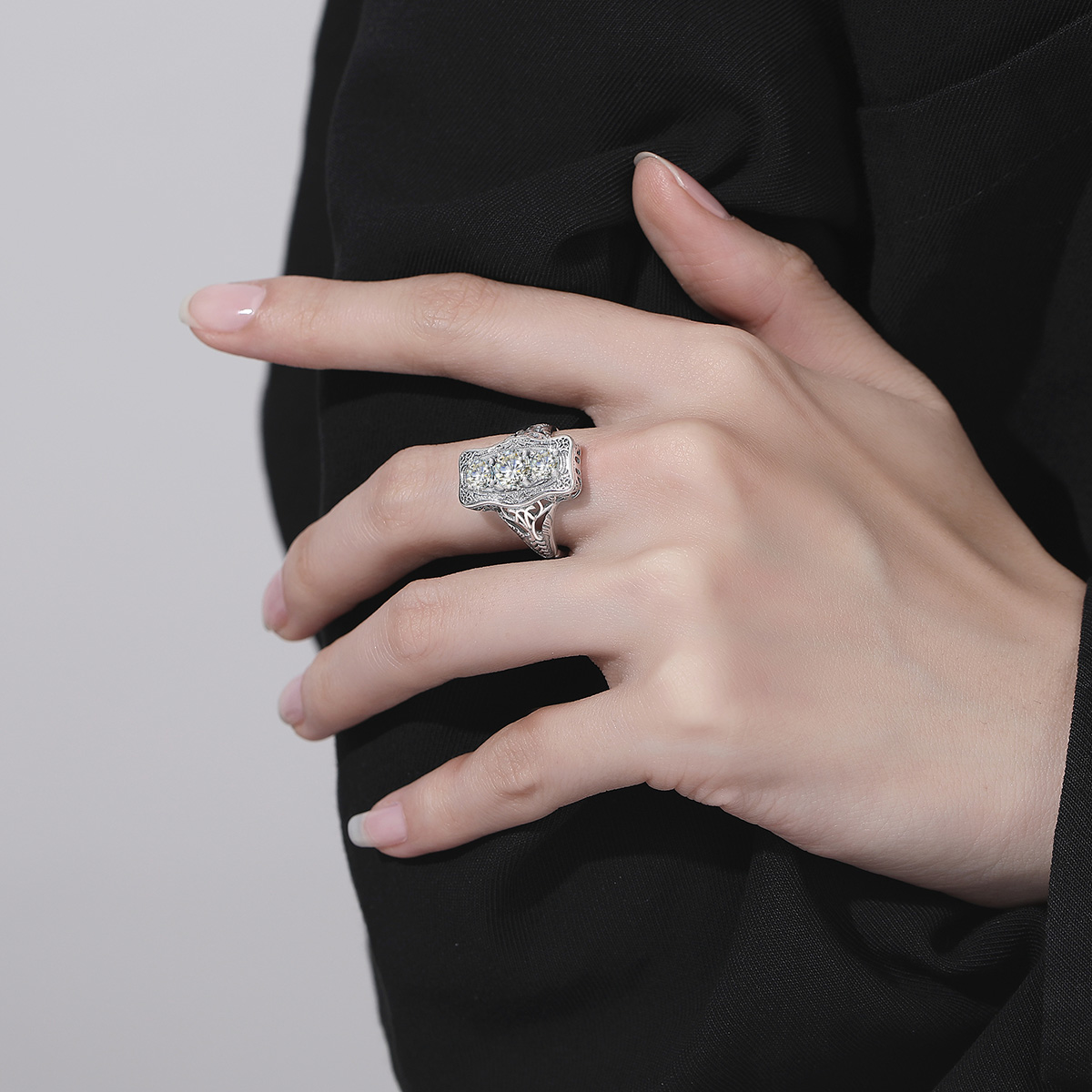 Szjinao Unique 3 Stone Moissanite Ring With Certficiate 100% Sterling Silver 925 Engagement Jewelry For Women Pass Diamond Test