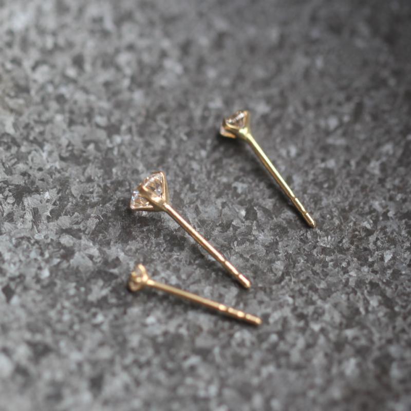 GOLDtutu 14 K Gold Crystal Earring for Women, Mini Dainty Simple Style, Small Stud Earrings, Jewelry Gift, kj50
