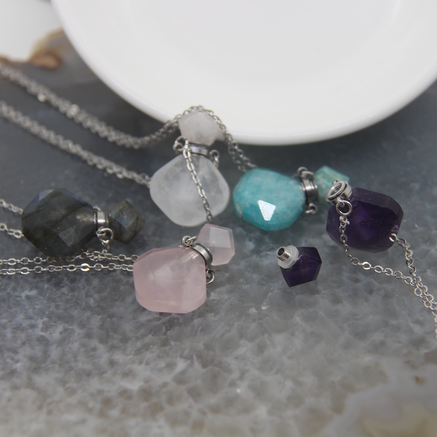 Amethysts/Labradorite/Amazonite Mini Perfume Bottle Pendant,Rose Quartzs/White Quartz Essential Oil Diffuser Vial Keepsake