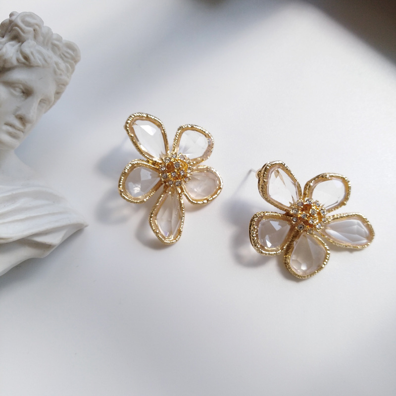 Korean Exaggerated Glass Flower Earrings Temperament Transparent Elegant Rhinestone Flower Clip Earrings No Piercing for Wedding