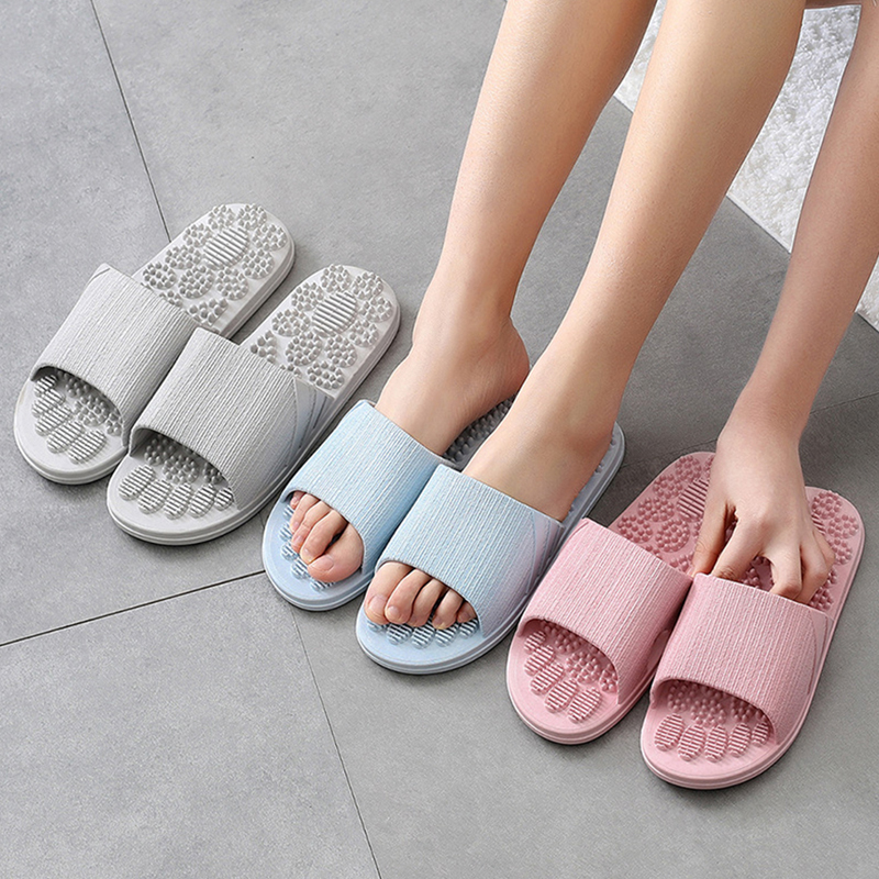 Massage Slippers Summer Men Indoor Non-slip Bathroom Flip Flops Soft Bottom Couple Slippers Women Massage Point Home Sliders