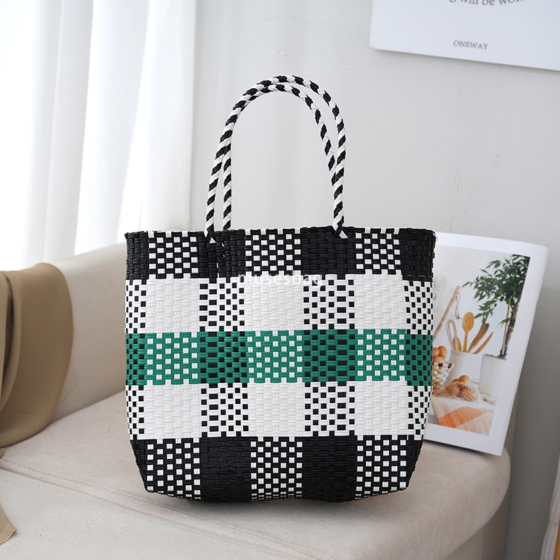 Designer Women's High Quality Retro Practical Plastic Stripes Large Capacity Plaid Handbag Handheld Basket Vegetable Basket Bag Beach Bag Large S