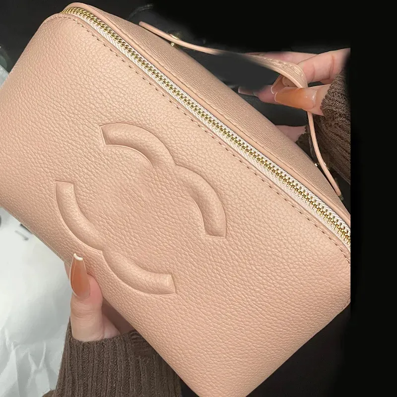 2 Colors Womens Make Up Bags Mens Wash Bag Large Capacity Portabl Designer Makeup Bag Leather Luxury Cosmetic Bag Travel Storage Pounch