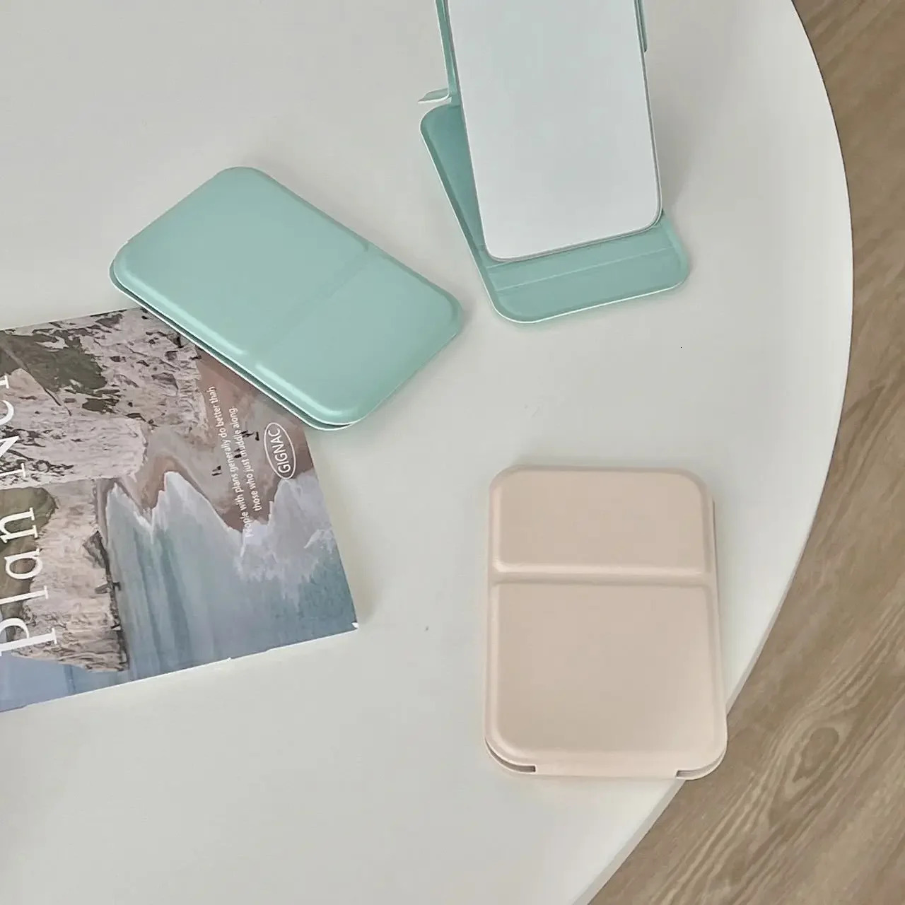 Desktop Solid Color PU Leather Simple Portable Handheld Makeup Foldable Student Compact Cute Pocket Mirror F624-6