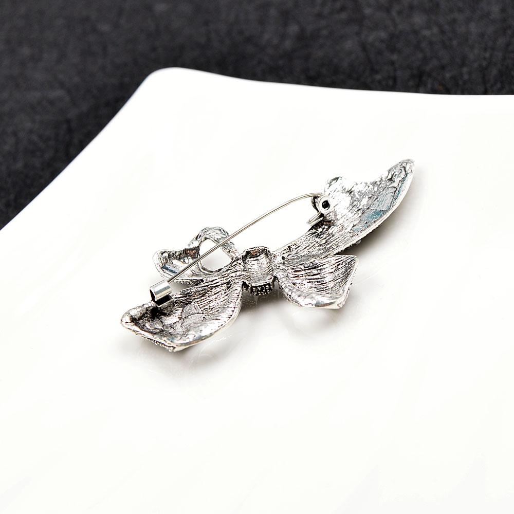 CINDY XIANG Cute Vintage Rhinestone Bow Brooches for Women Big Elegant Bowknot Pin Winter Style High Quality Broches Gift