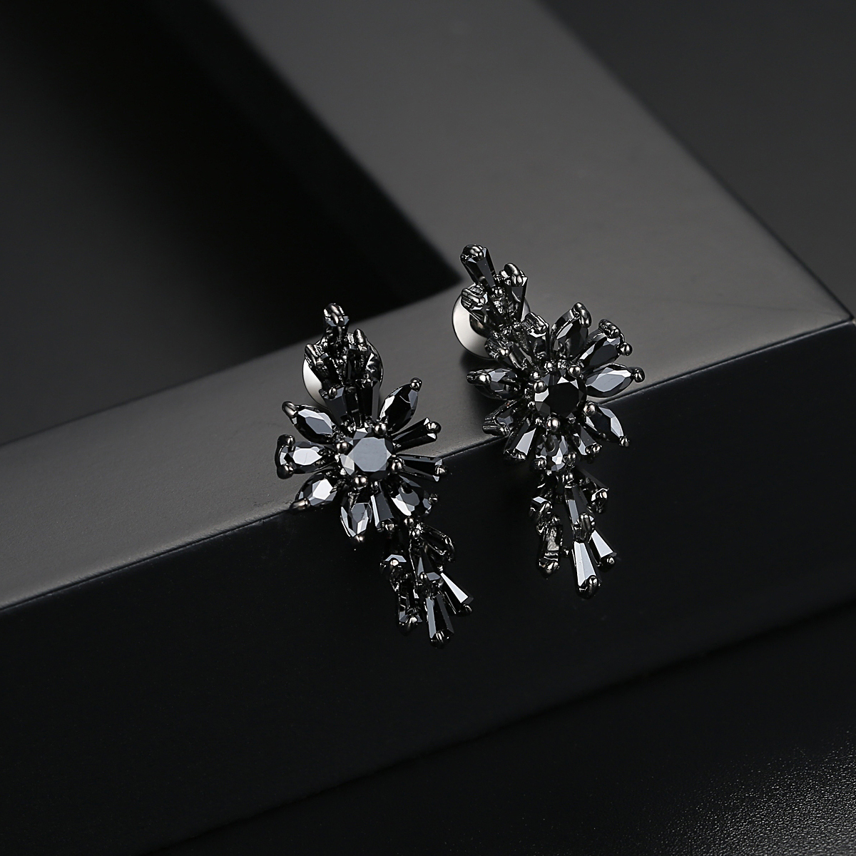 LUOTEEMI-Superbe ensemble de boucles d'oreilles en forme de fleur punk en pierre noire pour femme, collier et bague, accessoires de cosplay gothi