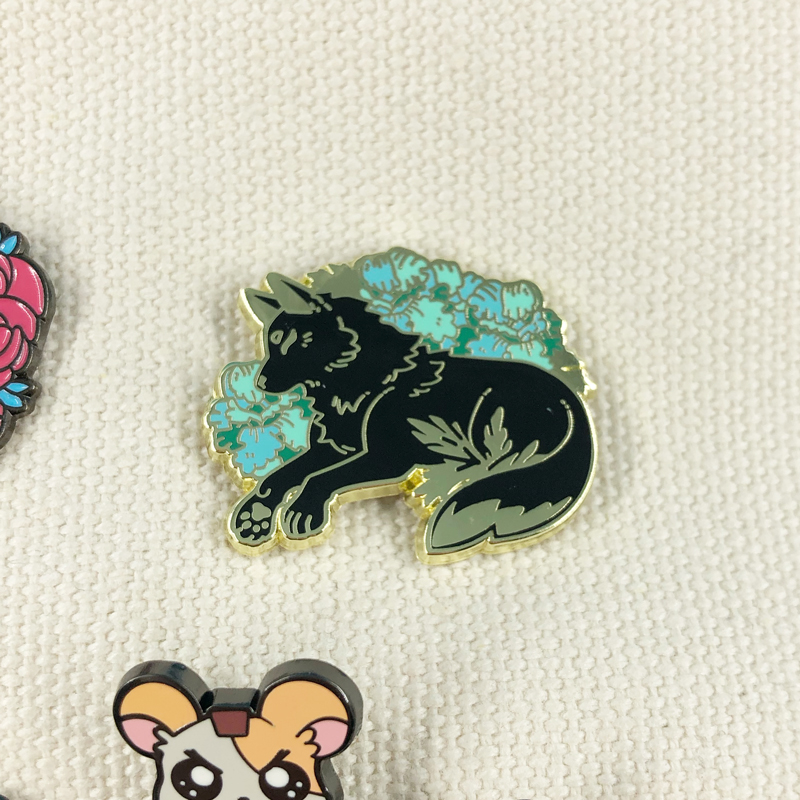 LXJERY Wolf Pin Badge On Backpack Funny Brooch Pins For Clothes Broche For Women Girls Gift