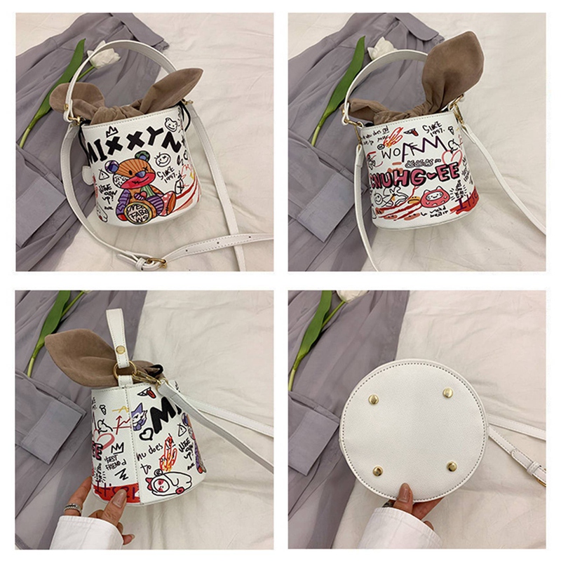 NEW-Bear Pleated Bag Graffiti Pattern Handbag, Match Every Look, Women's Summer Fashion, Minority Style Crossbody Bag