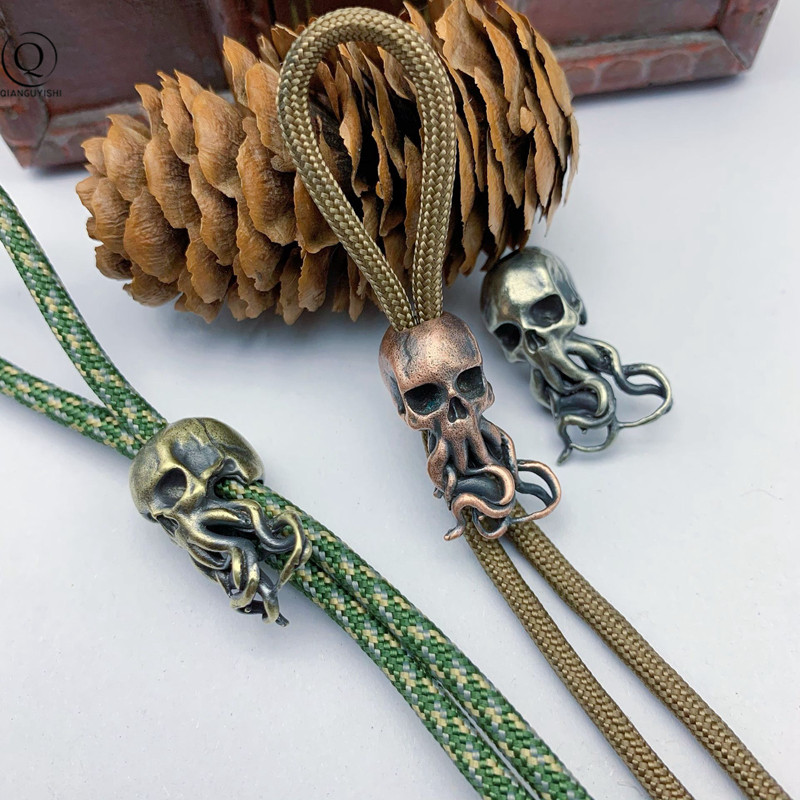 Punk Retro Octopus Skull Head Knife Beads Creative Keychain Pendants Jewelry Umbrella Rope Hangings EDC Outdoor DIY Accessories