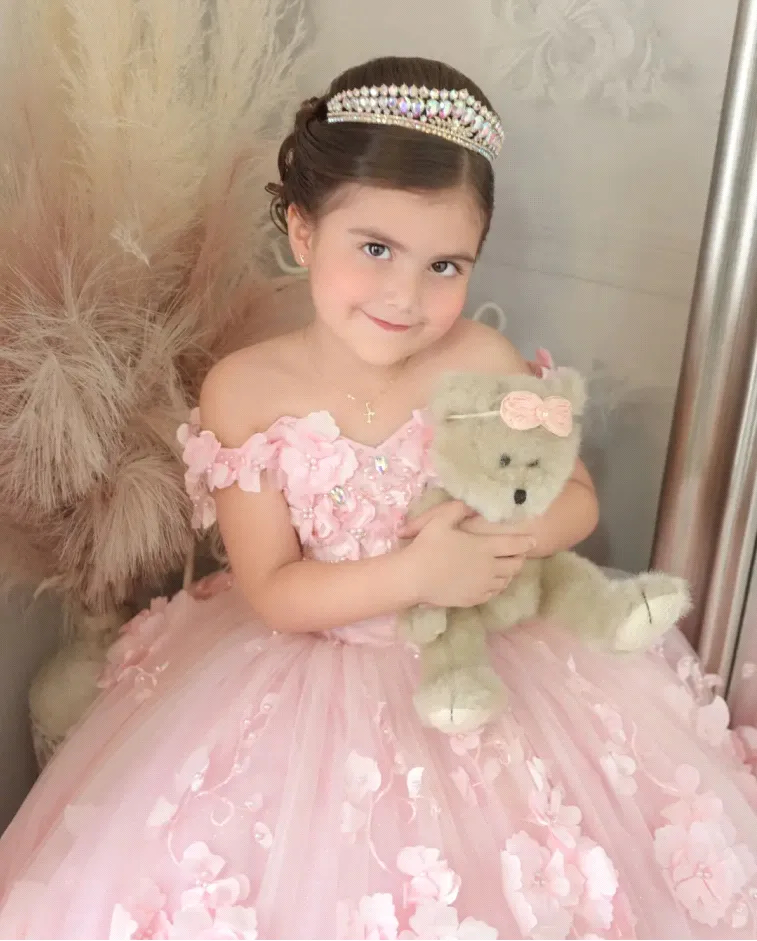 Princess Pink Flower Girls Dresses 3D Floral Appliques Off Shoulder Ball Gown Sweety Birthday Party Dress Toddler Kids Formal Wear Graduation Christen