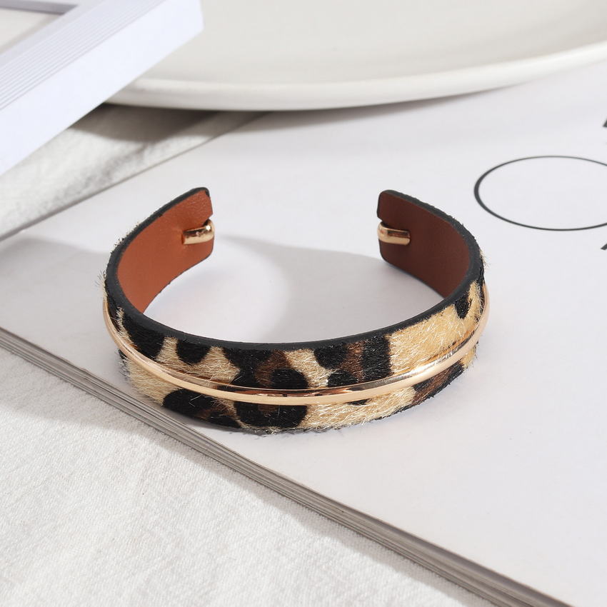 PU Leather Leopard Cuff Bracelets Bangles for Women Curve Metal Strip Art Deco Adjustable Friendship Bracelets Jewelry Wholesale