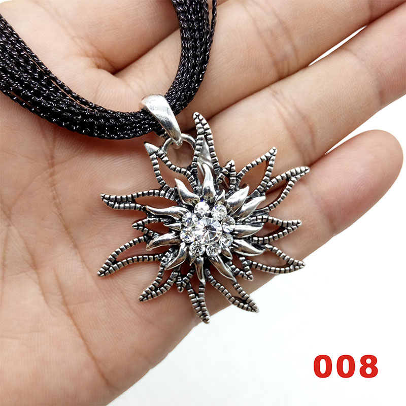 Vintage Carved Edelweiss Flowers Pendant Necklace Traditional Dirndl Costume Black Colour Rope Necklace German Jewelry Wholesale