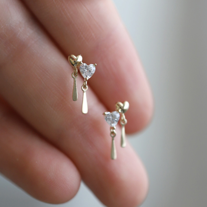 925 Sterling Silver French Simple Heart Crystal Earrings Women Light Luxury Temperament Wedding Jewelry Gift