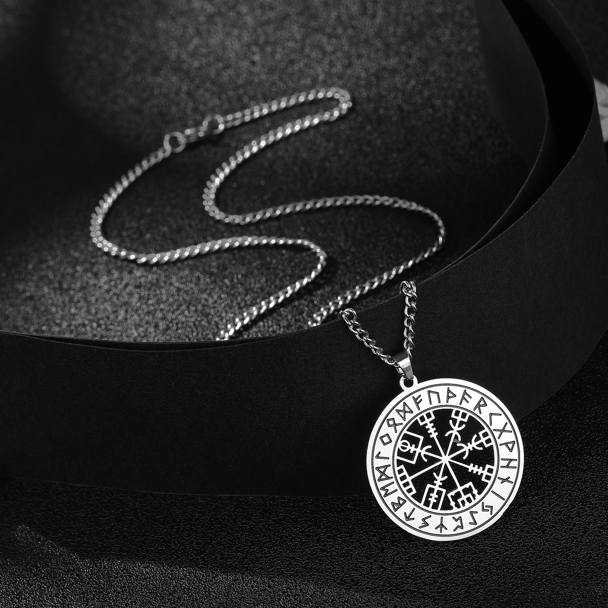 Jeshayuan Nordic Rune Aegishjalmur Pendant Necklace Nordic Mysterious Nergy Symbol Viking Jewelry