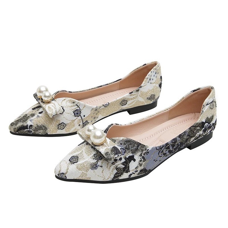 Elegant floral single shoes women 2024 new pointy toe slip-on bean shoes bow pearl flat shoes
