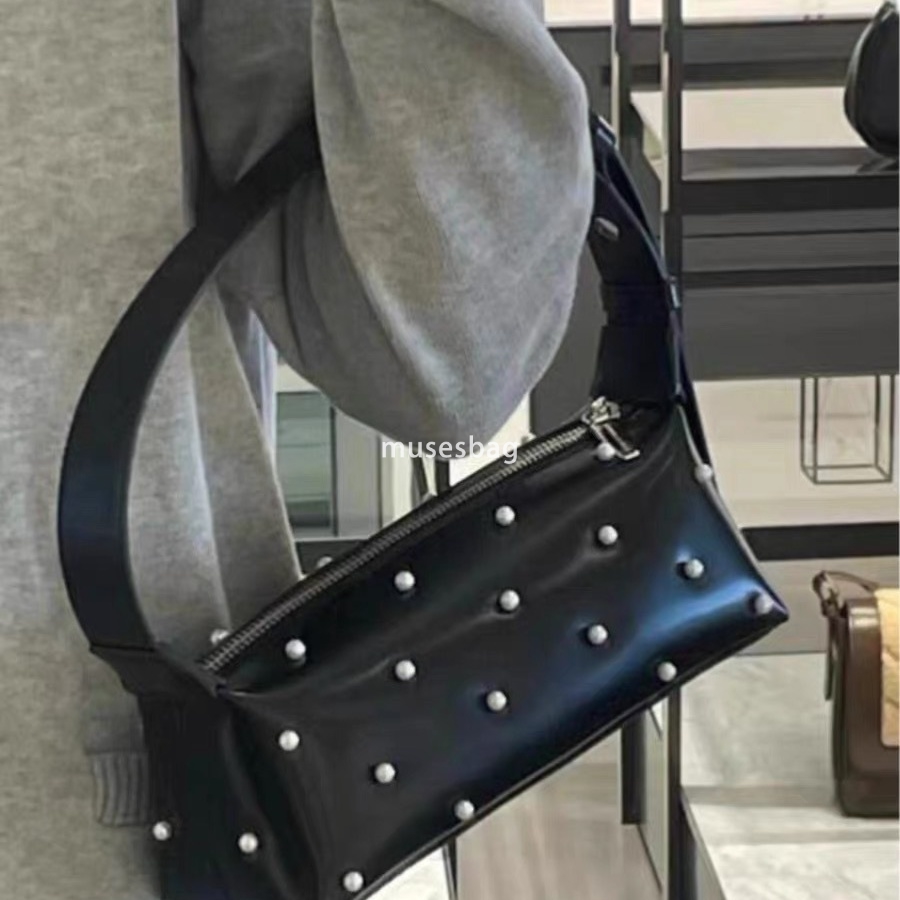 Spring/Summer Luxury Bag New Fashionable Stick Bag Fashionable Versatile Underarm Bag Ghost Horse Girl Commuting Shoulder Bag