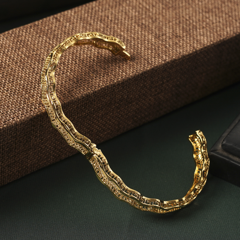 New Gold Plated France Dubai Bangles Ethnic Jewelry Side Open Hand Bangle Hollow Design Bridal Cuff Bracelts Women Gift