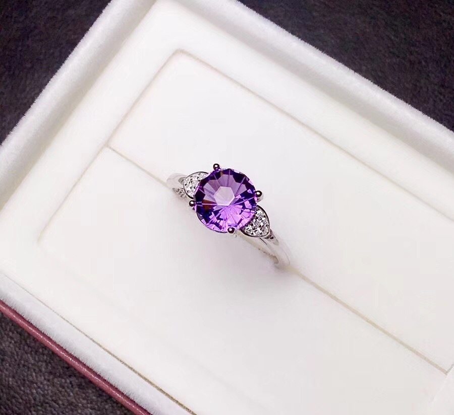 Natural amethyst ring, 925 silver, the price is suitable, shop promotional products