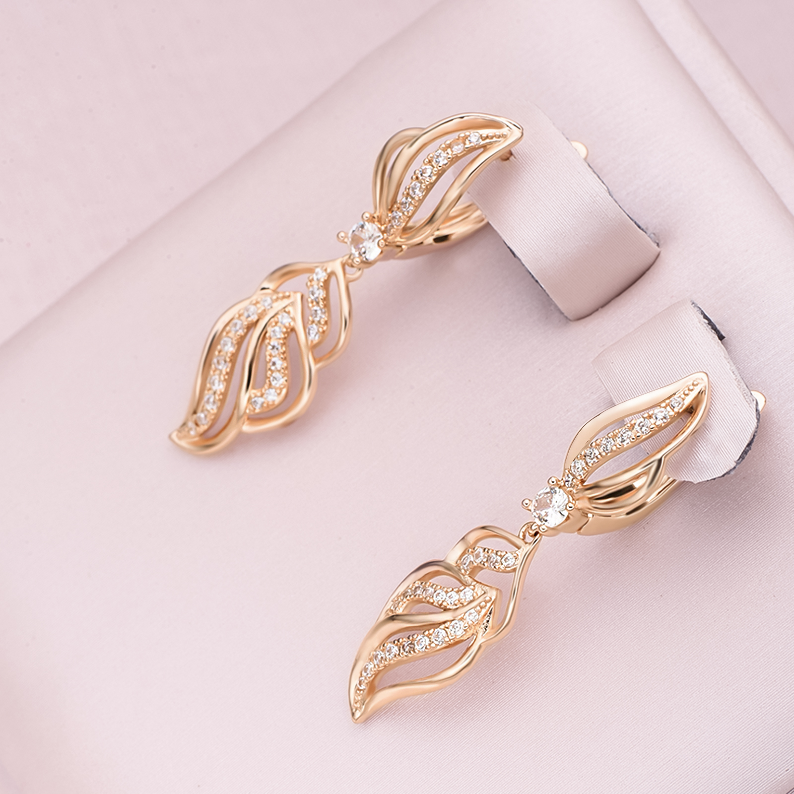 Dckazz Copper Fine Crystal Drop Earring Gold Color Unusual Flower Pendant Dangle Earrings Women Party Classic Jewelry Best Gift
