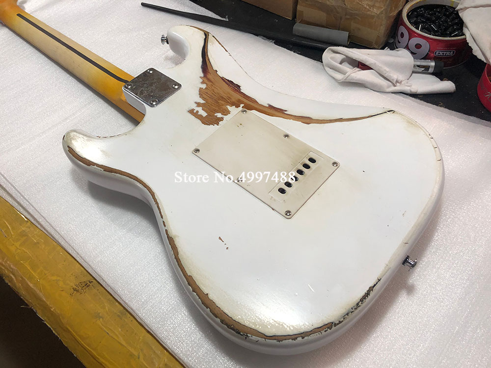 Heavy Relic ST Electric Guitar Alder Body Maple Neck Aged Hardware white Color Nitro Lacquer Finish Can be Customized