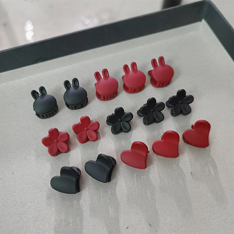 5-10Pcs Black Red Heart Flower Matte Small Hair Claws Mini Velvet Girls Clips Kids Hair Accessories Styling Hairpins Tool Women