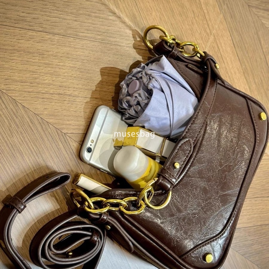 High quality and niche design underarm bag for women's new Instagram Spicy Girl Chain Shoulder Bag, niche commuting versatile crossbody bag