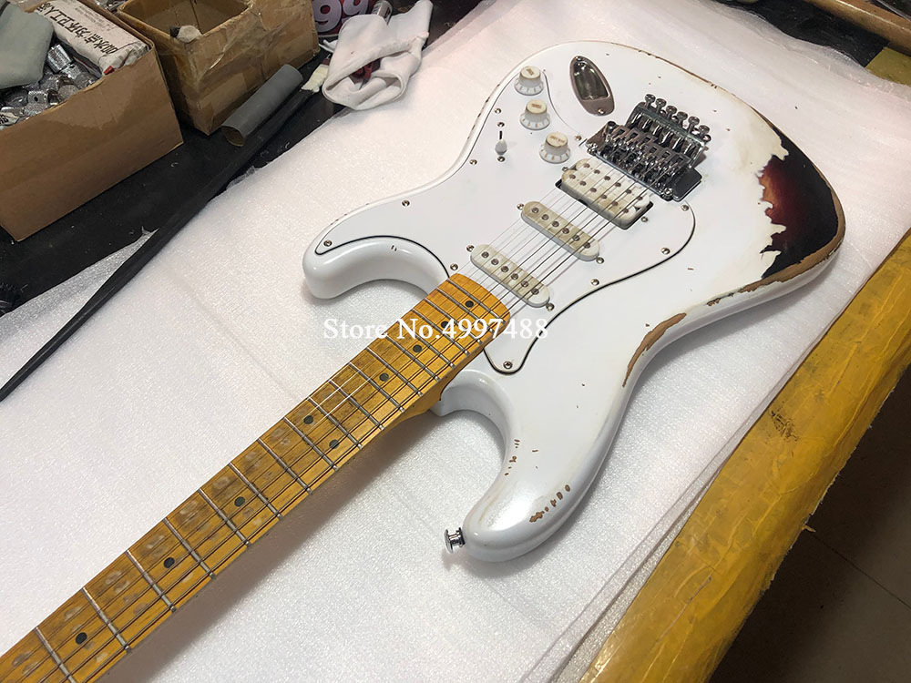 Heavy Relic ST Electric Guitar Alder Body Maple Neck Aged Hardware white Color Nitro Lacquer Finish Can be Customized