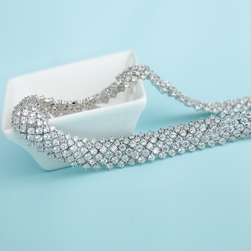 LUOTEEMI New Luxuries Delicate Full CZ Stone Micro Paved Sparkling Crystal Wedding Jewelry Choker Collars for Women Bridal