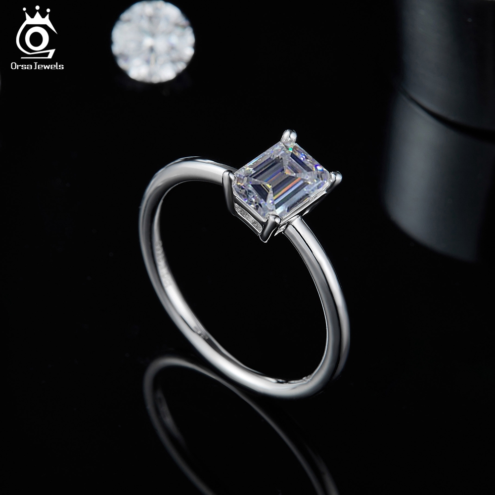 ORSA JEWELS 5x7mm Emerald Cut Moissanite Solitaire Rings Clarity S925 Silver Anniversary Ring Jewelry Gift for Women SMR56