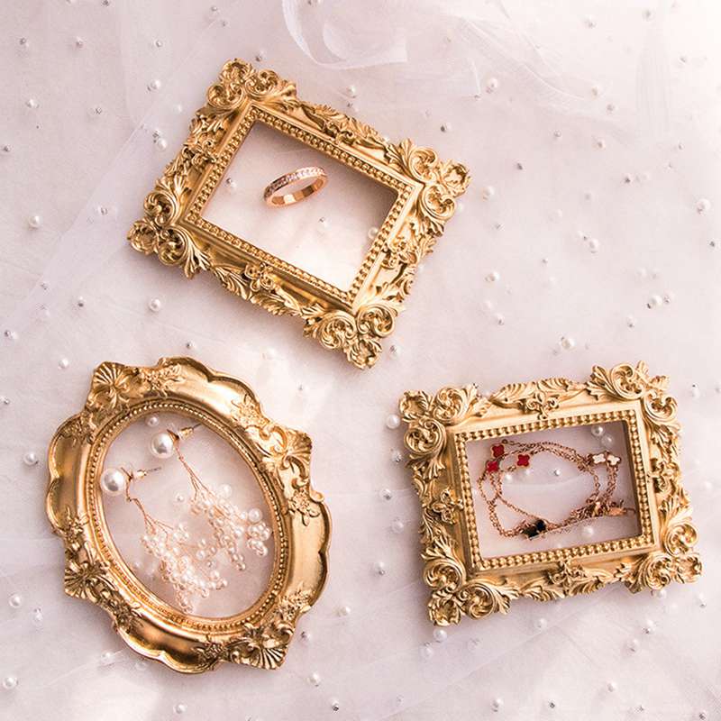 Golden Retro Small Photo Props Frame Ornaments Vintage Jewelry Nail Cosmetics Shooting Decoration H260306