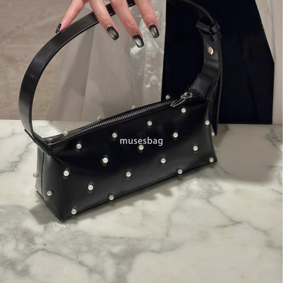 Spring/Summer Luxury Bag New Fashionable Stick Bag Fashionable Versatile Underarm Bag Ghost Horse Girl Commuting Shoulder Bag