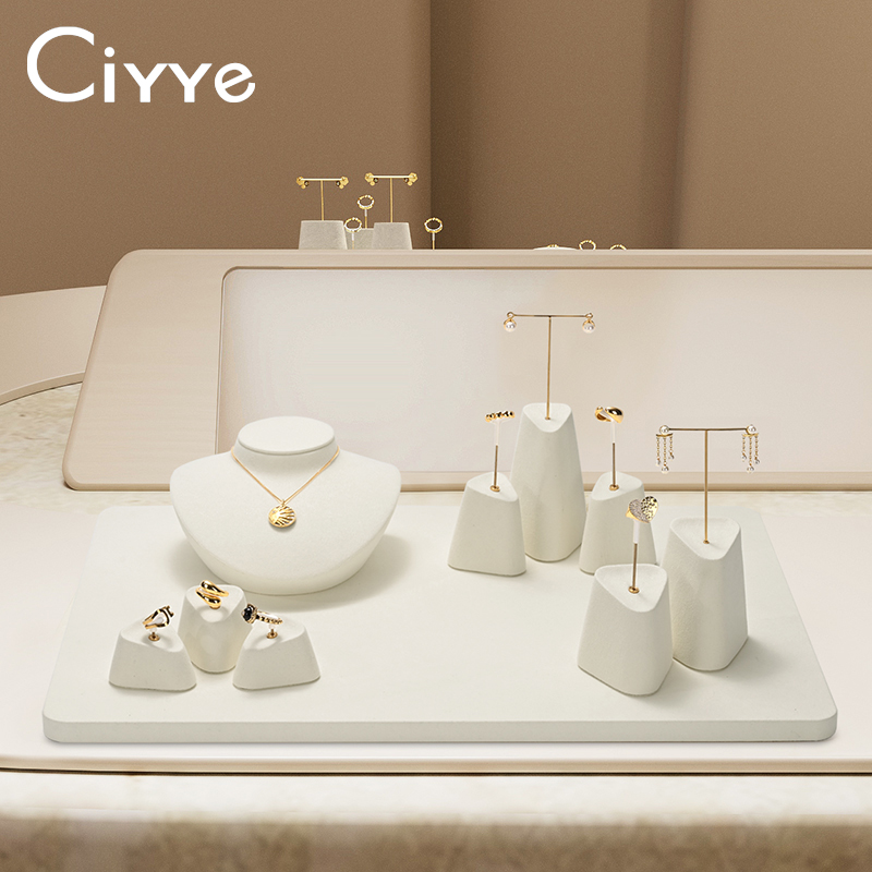 Ciyye New Triangle Beige Jewelry Display Props for High End Ring Necklace Counter Window Display Portrait Jewelry Display Stand