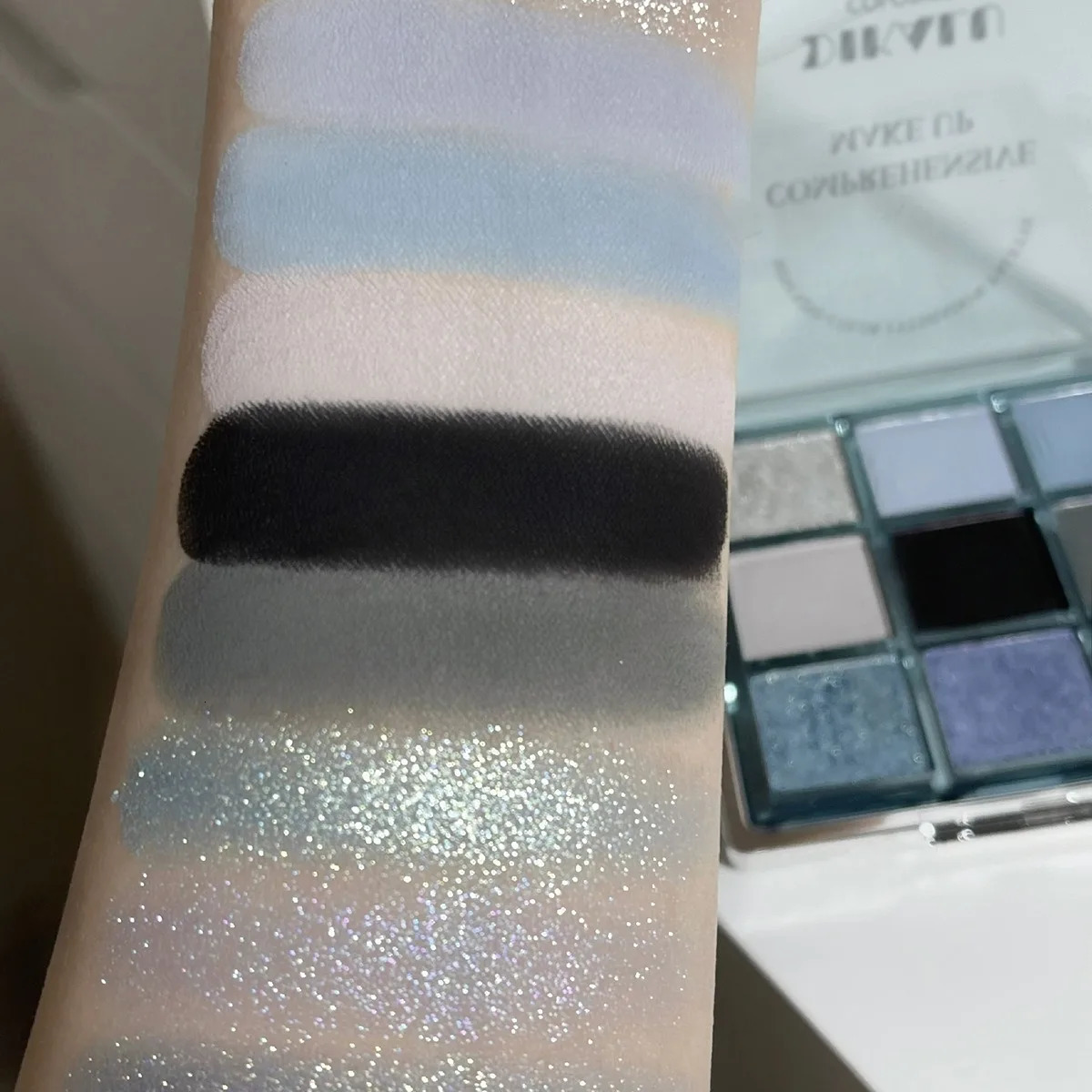 Nine Colors Con Punk Smoky Eyeshadow Makeup Palette Dark Black Pressed Glitter for Eyes Shadow Pigments Powder Cosmetics 240624