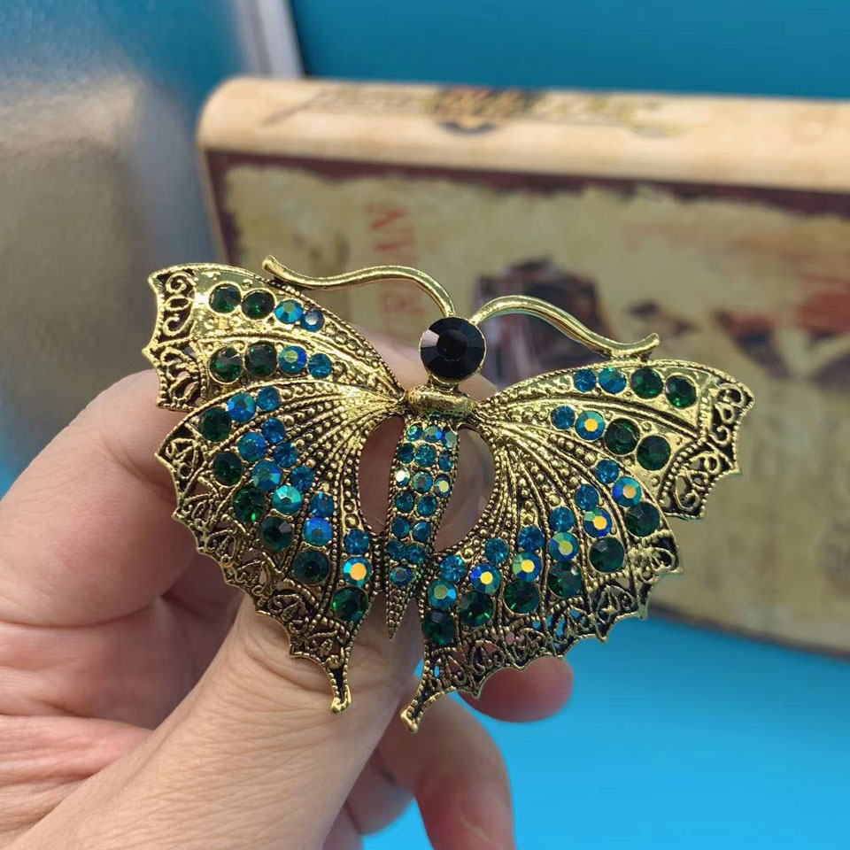 Zlxgirl Vintage Butterfly Brooch Women Party Gifts Colares Rhinestone Brooches Bouquet Green insect Hijab Accessories Scarf Pins