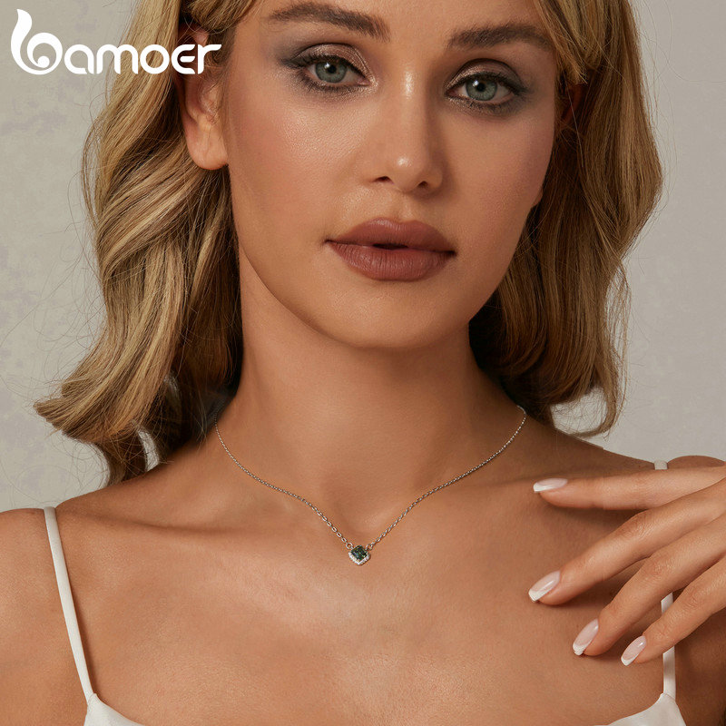 BAMOER Square Green Moissanite 925 Sterling Silver Pendant Necklace 18K White Gold Plated VVS1 Lab Diamond Necklace for Women
