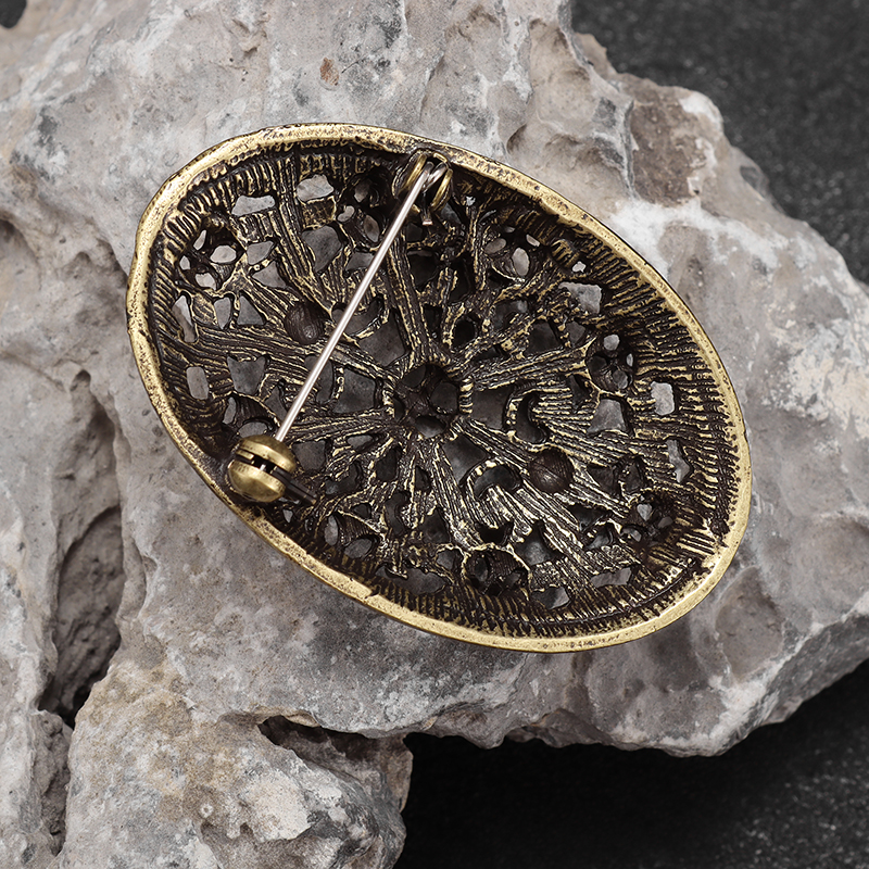 Vintage Gothic Scandinavian Shield Brooch Nordic Celtic Metal Pin Men's Irish Knot Witchcraft Witch's Knot Amulet Jewelry Gift