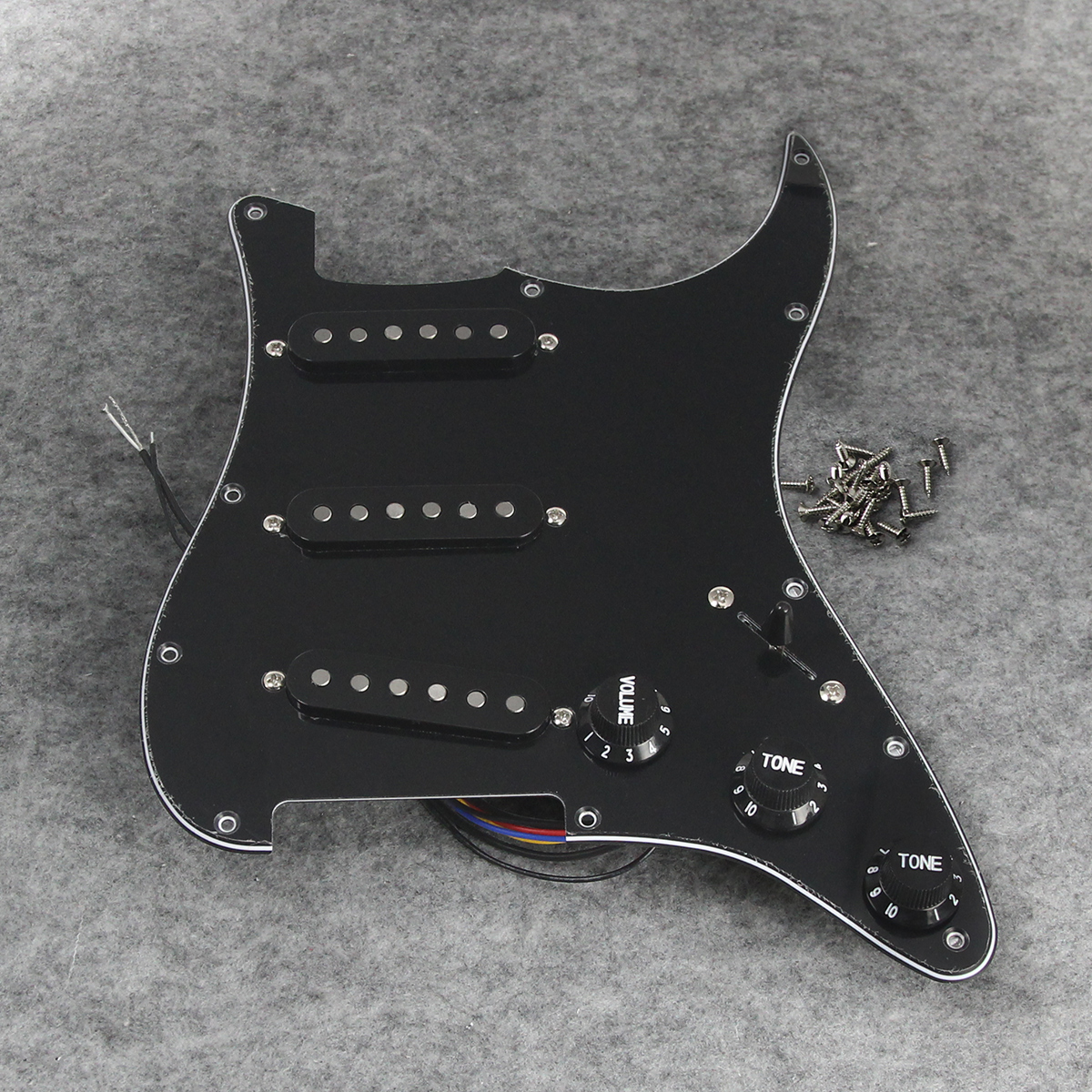FLEOR Vintage Staggered Alnico 5 SSS Prewired Pickguard ST 11 Holes Loaded Guitar Pickguard