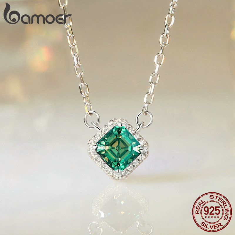 BAMOER Square Green Moissanite 925 Sterling Silver Pendant Necklace 18K White Gold Plated VVS1 Lab Diamond Necklace for Women