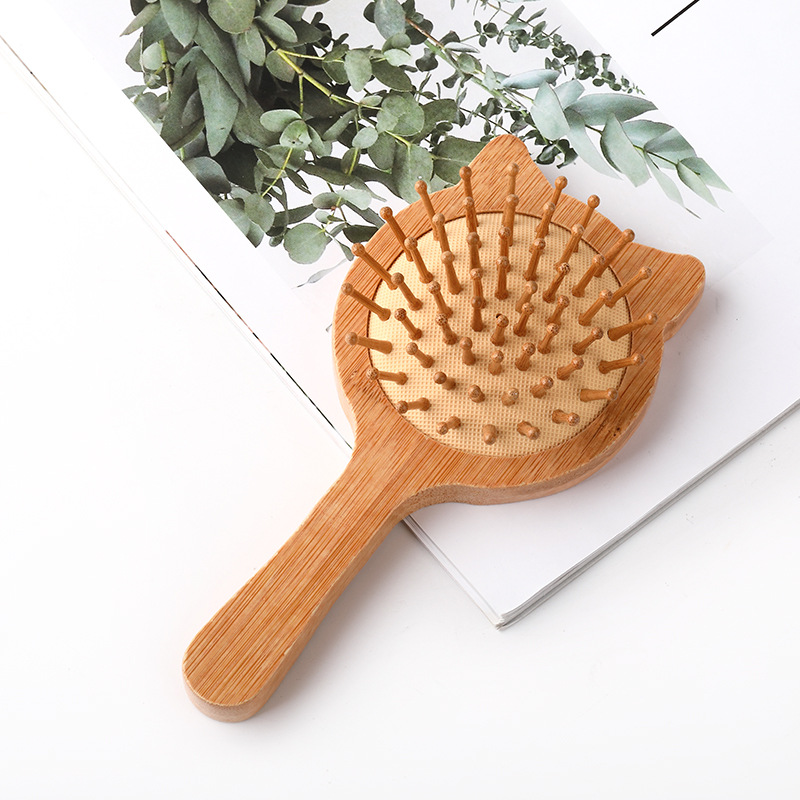 Portable Toddler Girl Hairbrush Small Cartoon Cat Air Cushion Comb for Kids Girl Bamboo wood Comb Hair Care Tool J381