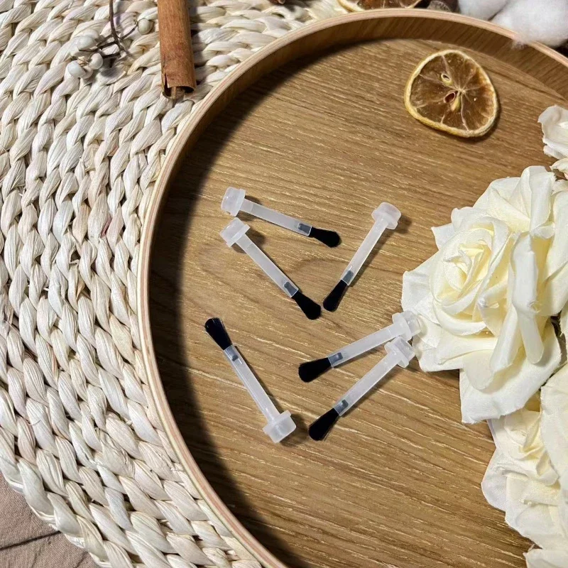 66Pcs/Box Disposable Nail Polish Brush Nail Polish Bottle Replacement Brush Nail Brush Liquid Applicators Manicure Tools