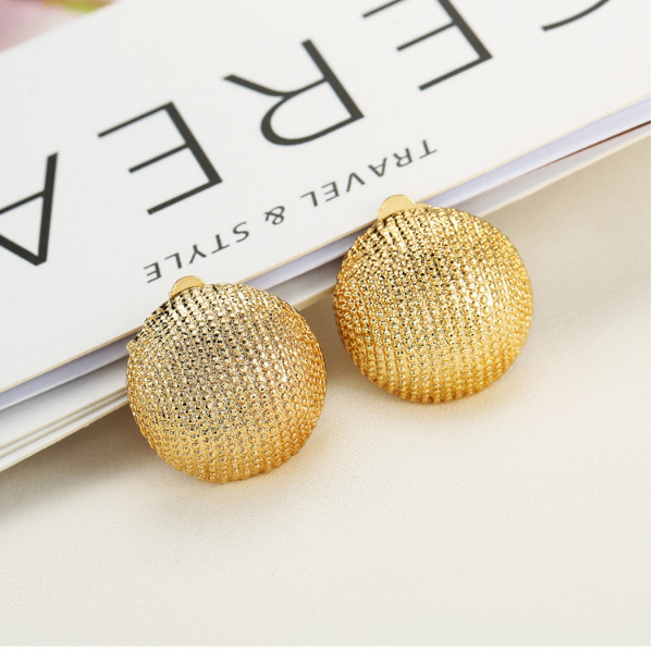 COWNINE Geometric Round Clip Earrings No Ear Hole Metal Water Ripple Rounds Earrings Without Piercing Women Minimalist Jewelry