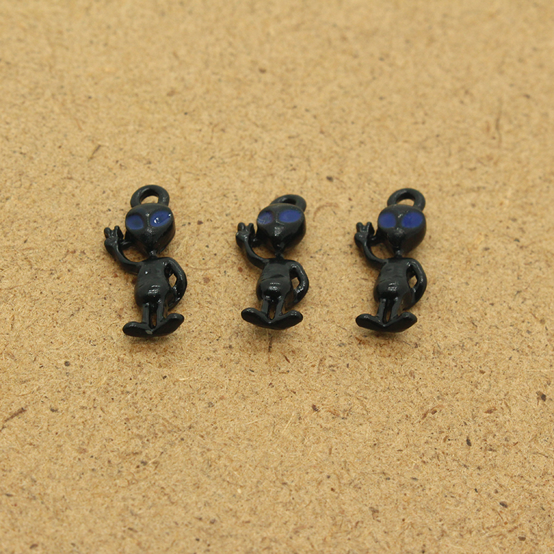 6pcs 20x7mm 3D Anime Aliens Enamel Charms Creative Funny Earring Necklace Keychain Pendant Accessory DIY Crafts Jewelry Make